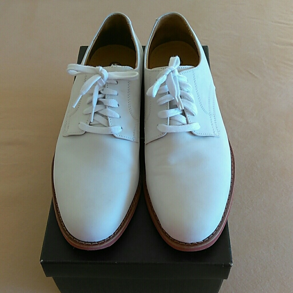 COLE HAAN MEN'S SHOES.